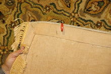 Load image into Gallery viewer, 5 x 8 Tufted Rug