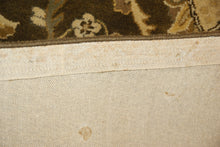 Load image into Gallery viewer, 5 x 8 Tufted Rug