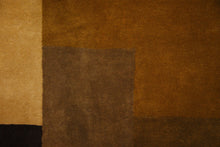 Load image into Gallery viewer, 5 x 8 Tufted Rug