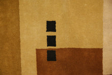 Load image into Gallery viewer, 5 x 8 Tufted Rug