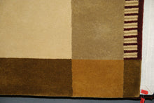 Load image into Gallery viewer, 5 x 8 Tufted Rug