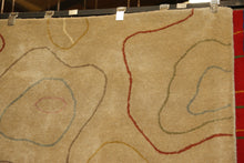 Load image into Gallery viewer, 5 x 8 Tufted Rug