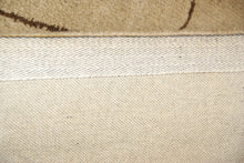 Load image into Gallery viewer, 5 x 8 Tufted Rug