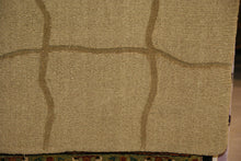Load image into Gallery viewer, 5 x 8 Tufted Rug