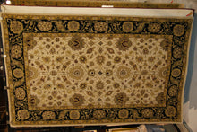 Load image into Gallery viewer, 5 x 8 Tufted Rug