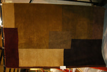 Load image into Gallery viewer, 5 x 8 Tufted Rug