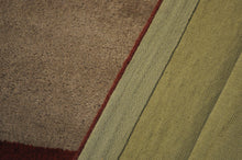 Load image into Gallery viewer, 10 x 14 Tufted High Quality Rug