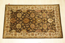 Load image into Gallery viewer, 3.5 x 5.5 Tufted Rug