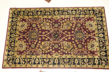Load image into Gallery viewer, 3.5 x 5.5 Tufted Rug