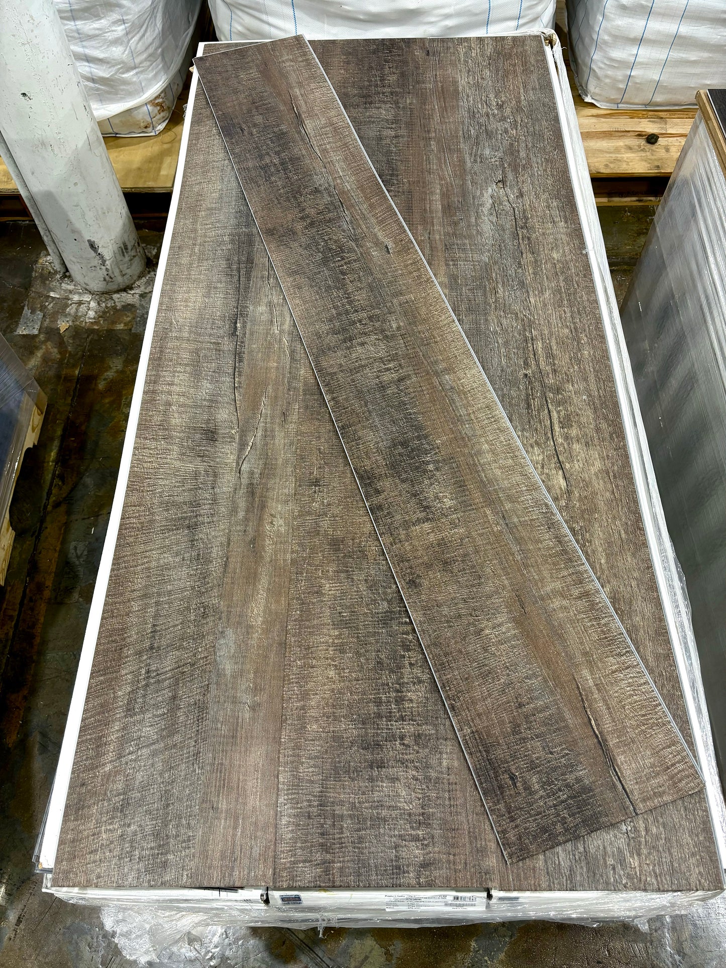 AARDEN MADERA WENGUÉ