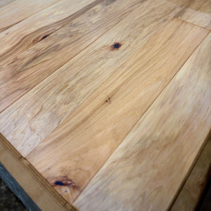 Engiclick - Hickory Natural