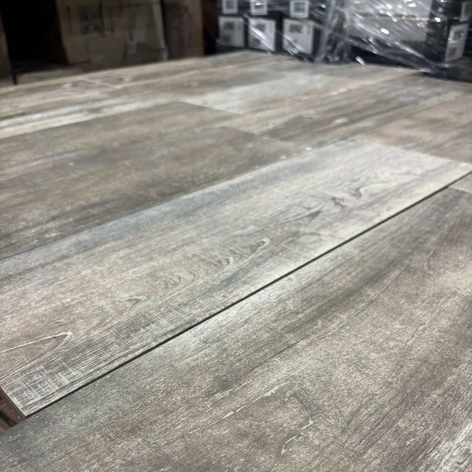 PAM - Etna Concreto 8"x24"