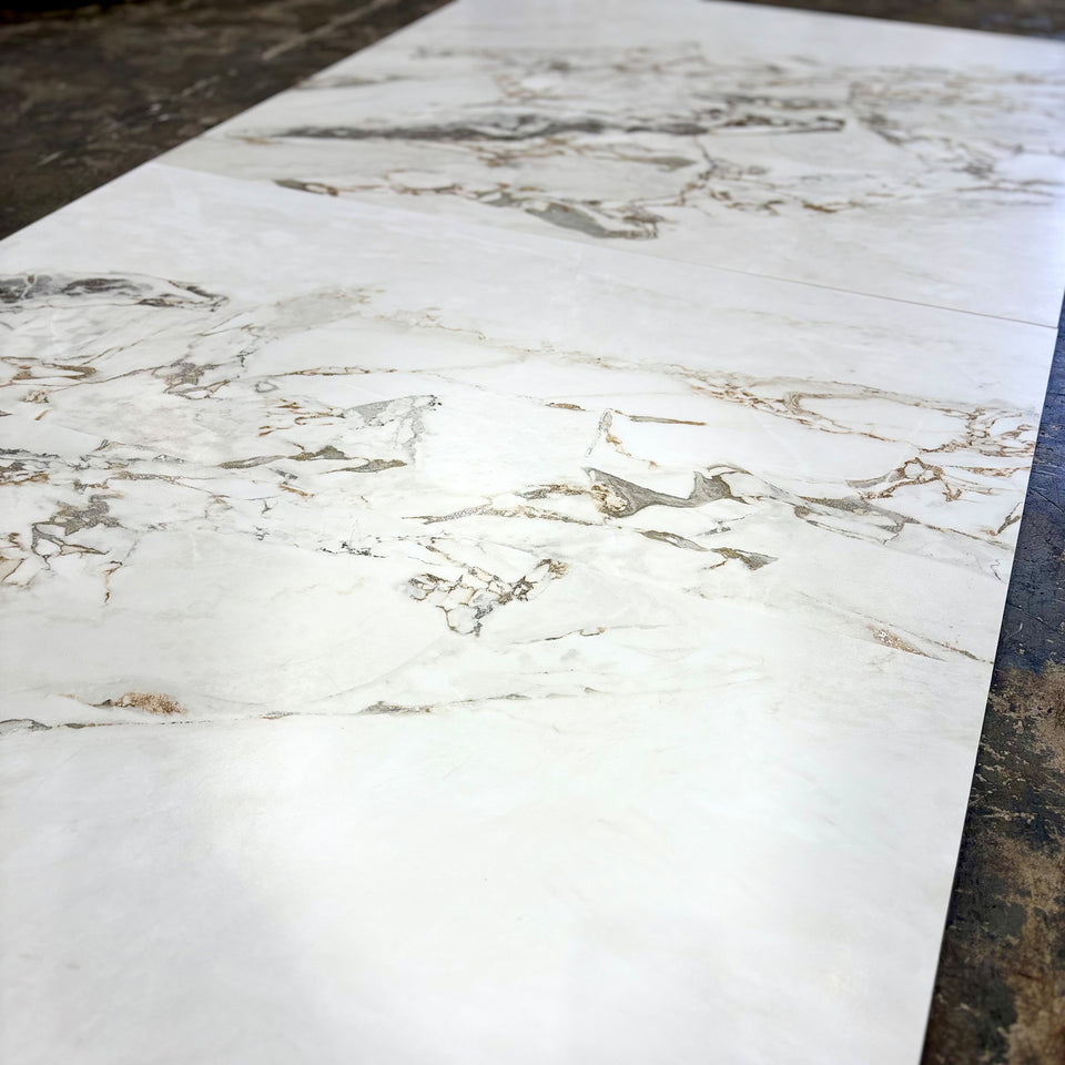 PEN - Santi Vikuna White 24"x48"