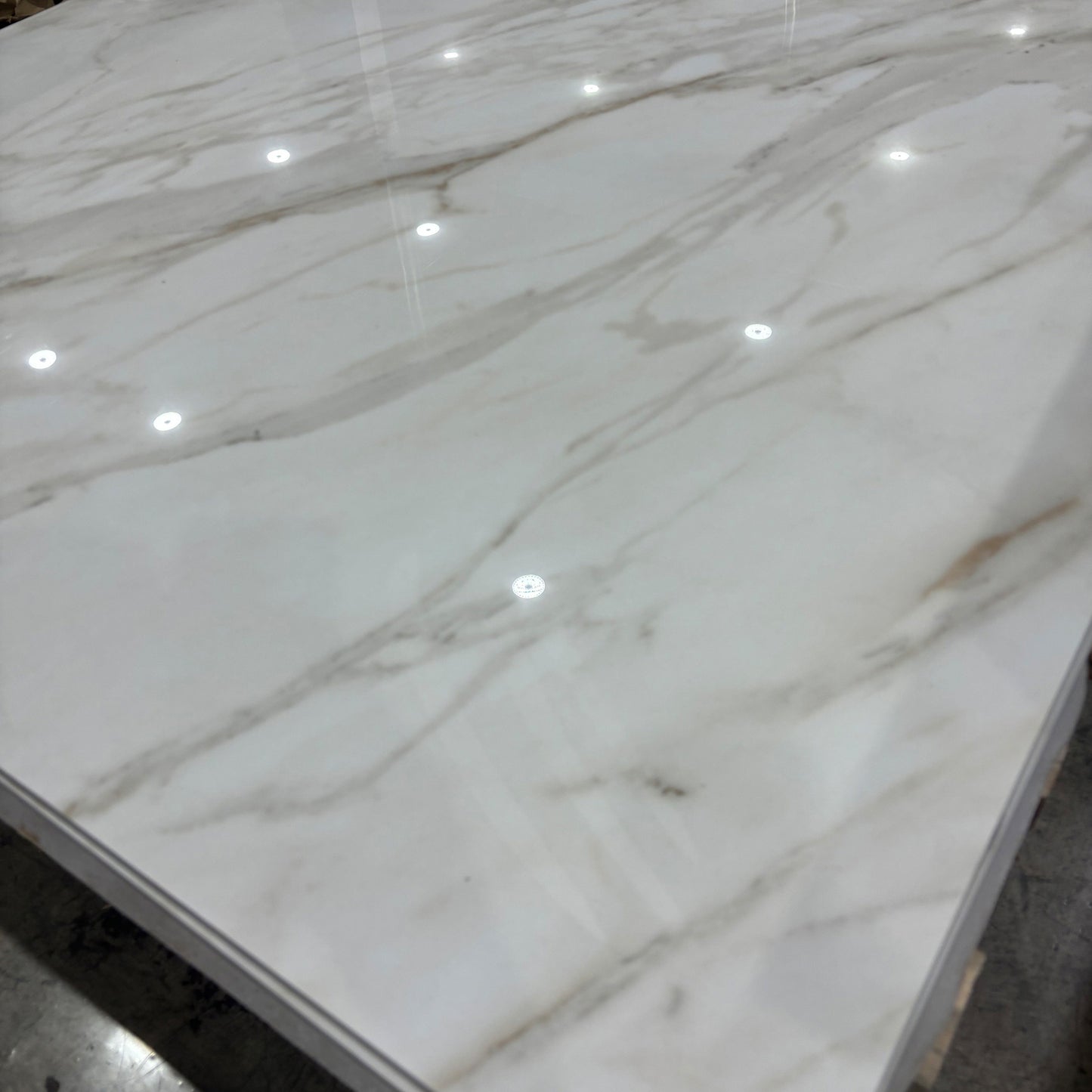 Calacatta Delicato